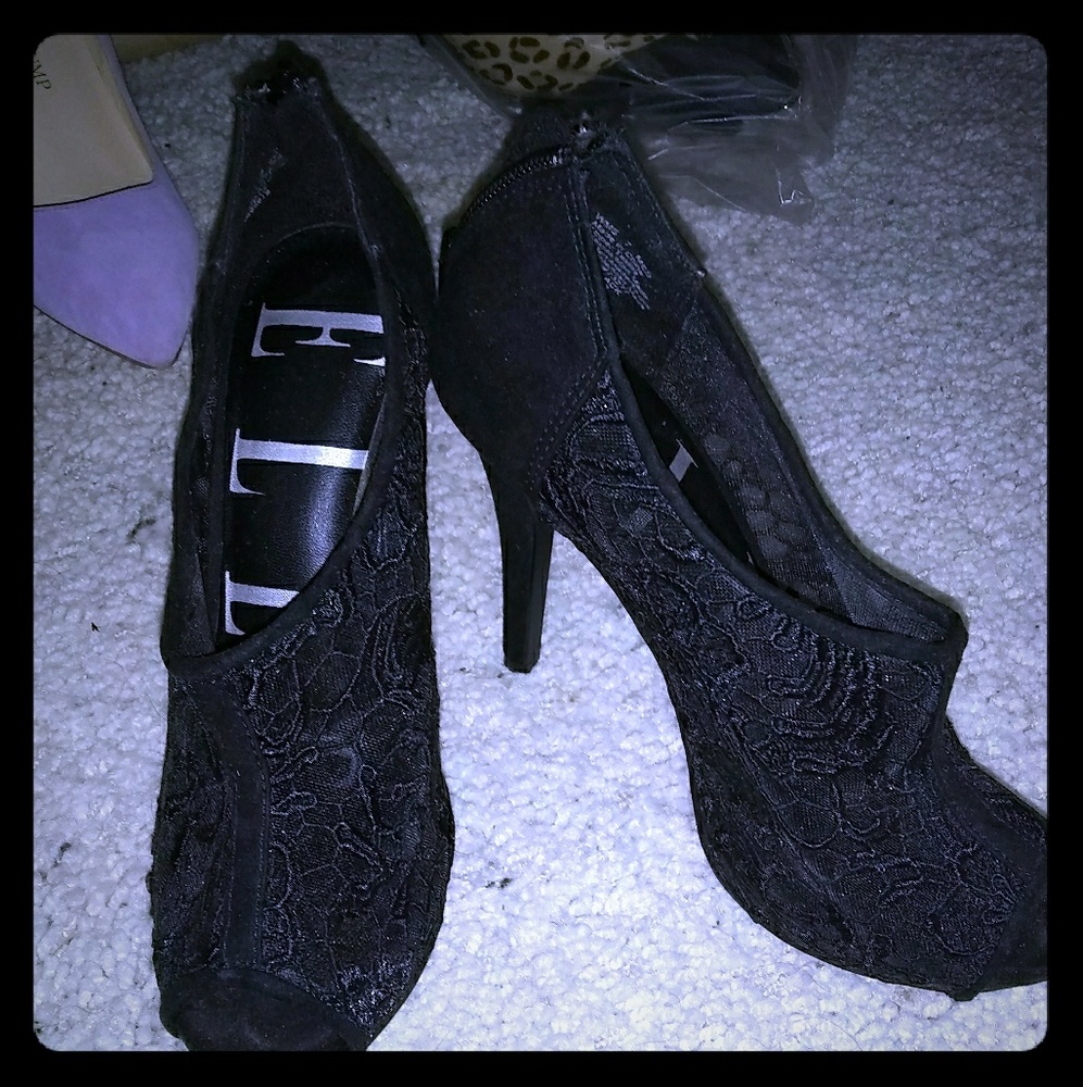 ⚜️Lace bootie heels ⚜️